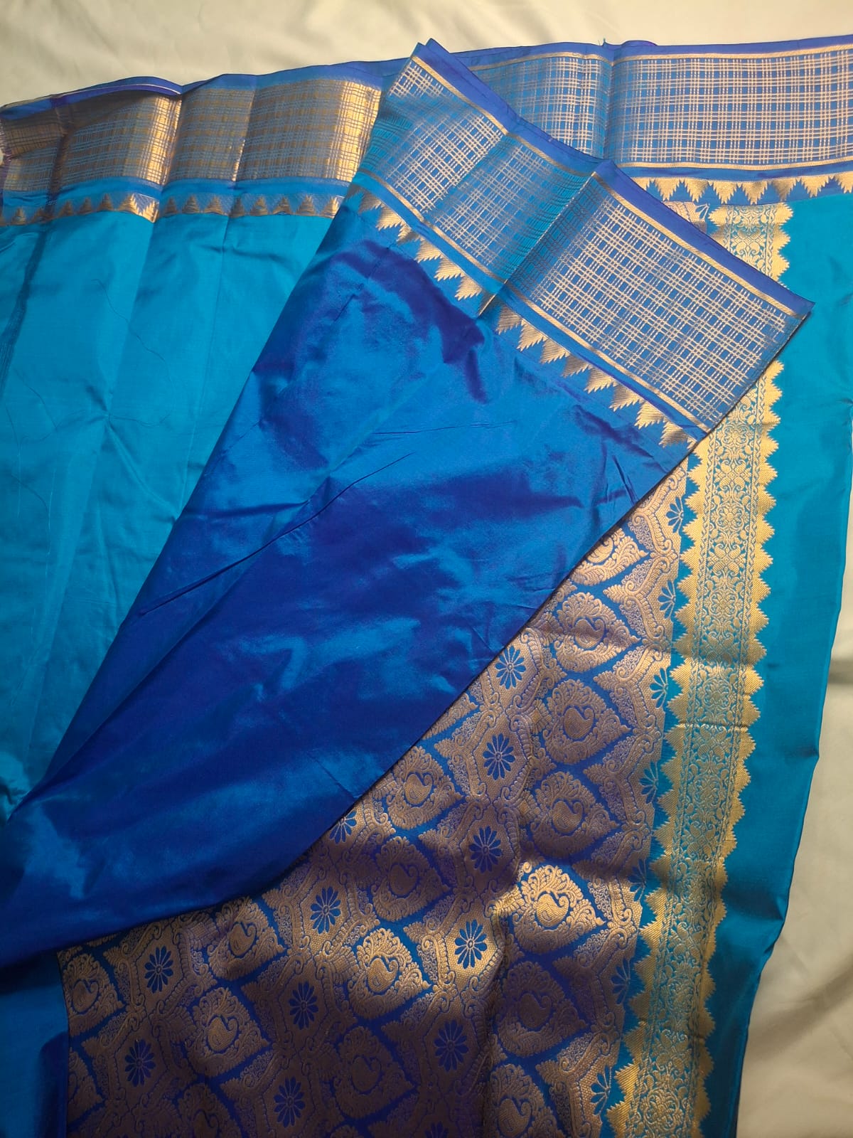 Kanchi Silk Saree with Buttas