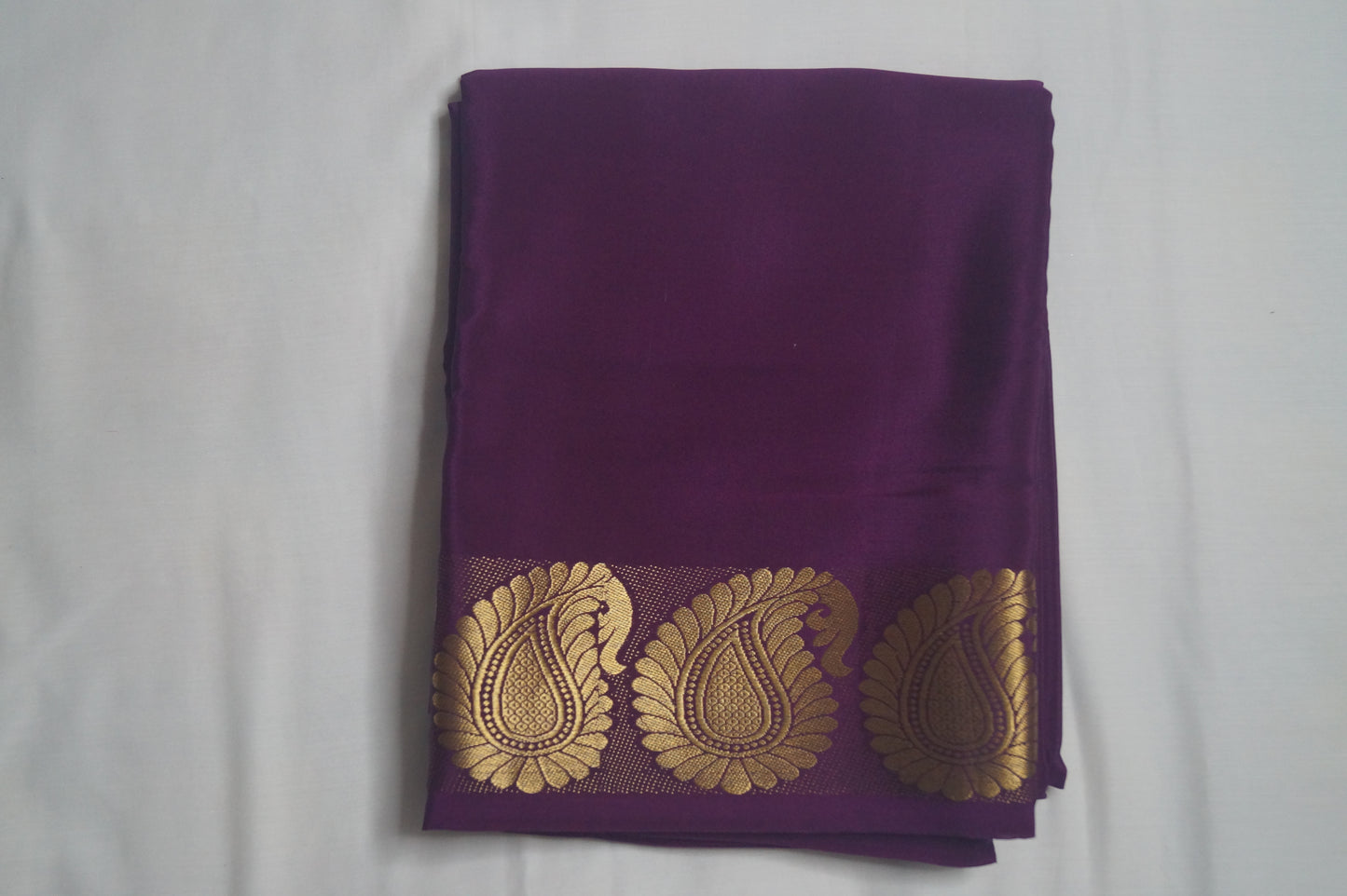 Pure Crepe Silk Saree with Mango Border in 100GSM Silk