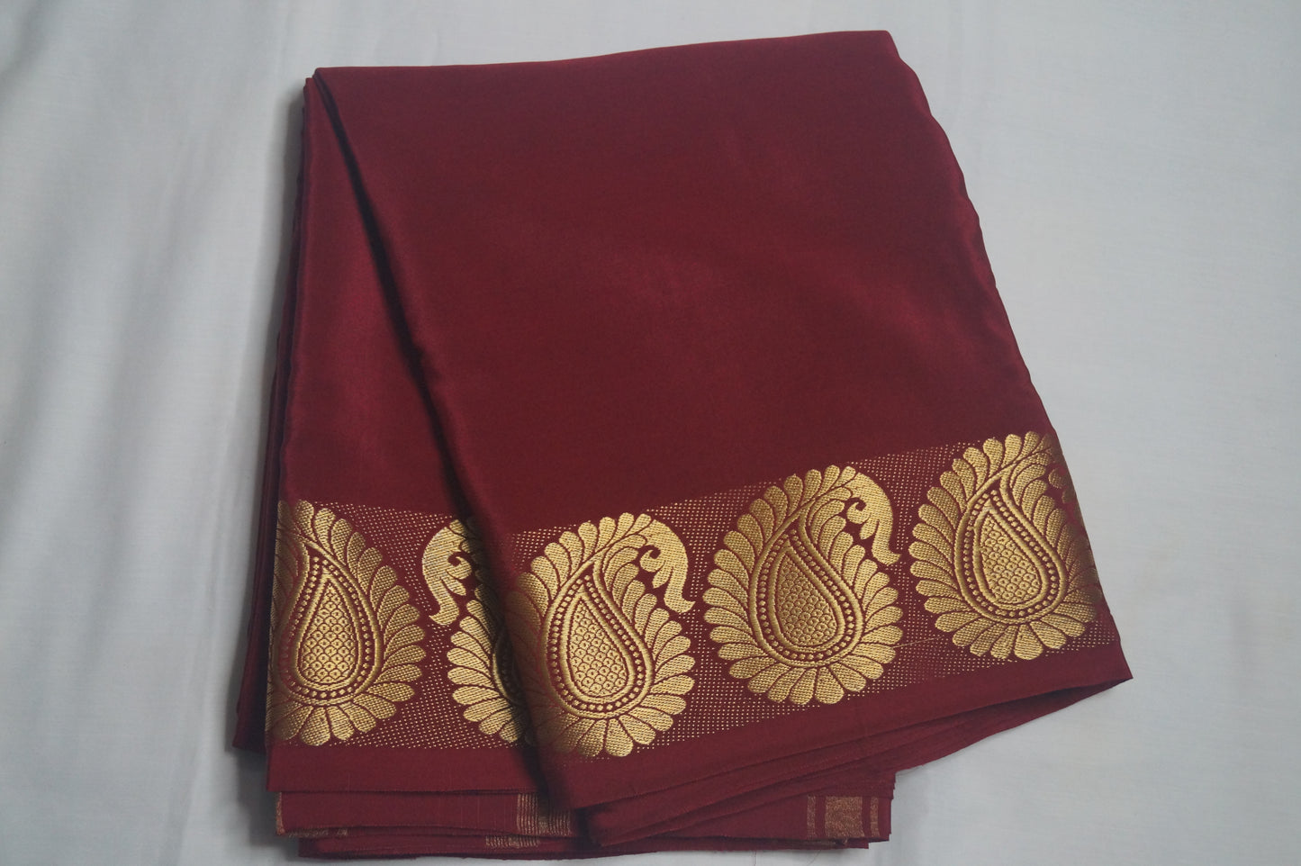 Pure Crepe Silk Saree with Mango Border in 100GSM Silk