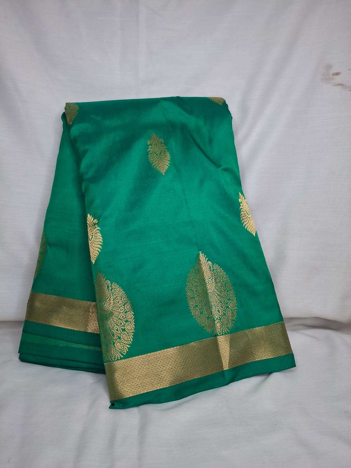 Kanchi Silk Saree with Buttas