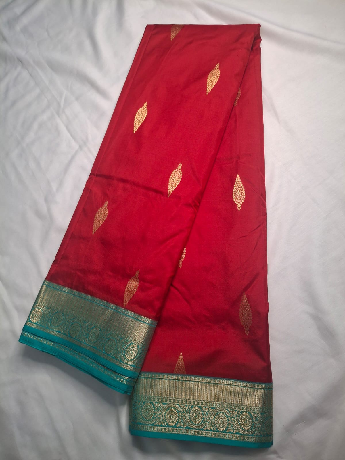 Kanchi Silk Saree with Buttas