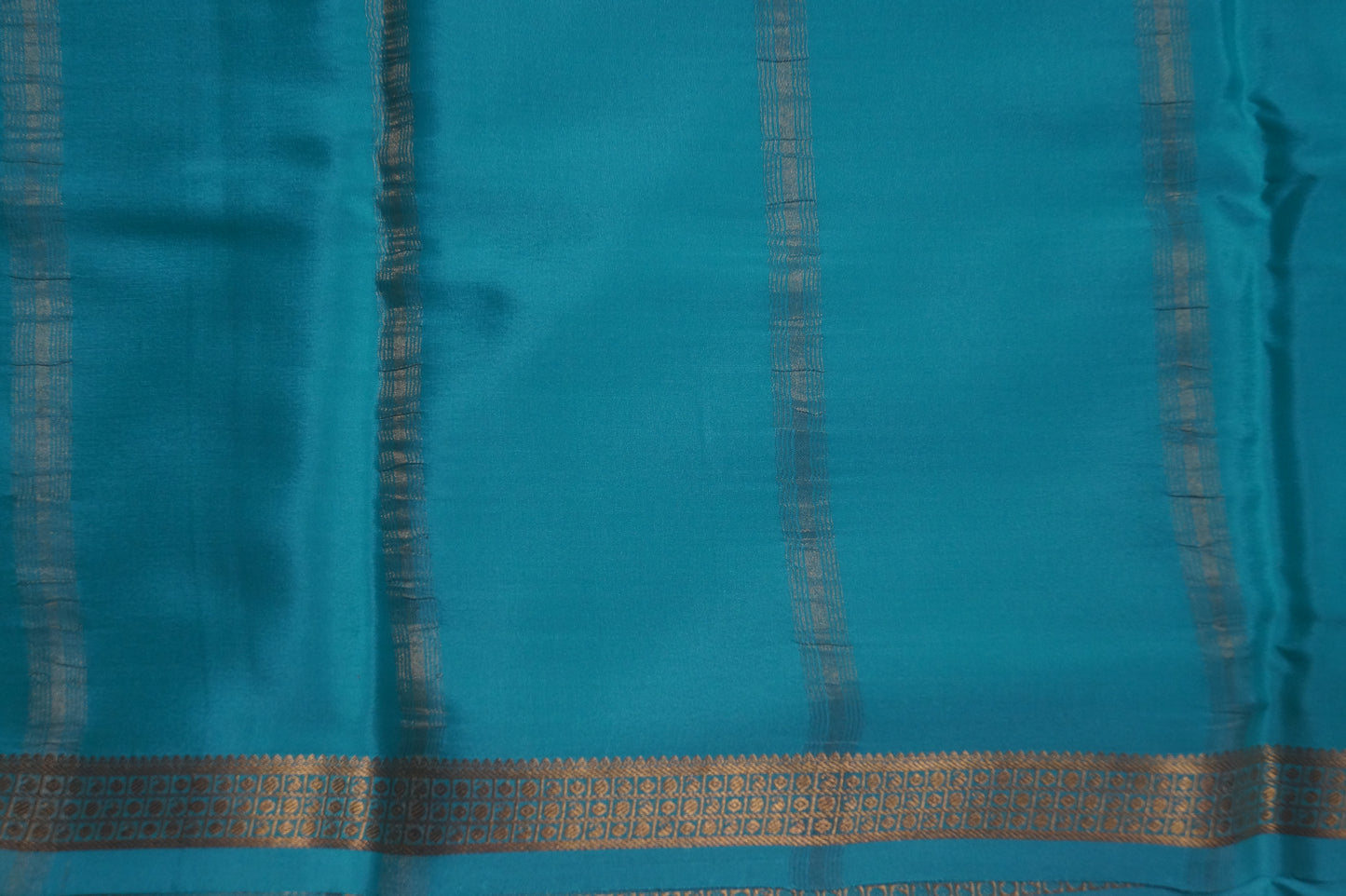Pure Crepe Silk Saree with Small Temple Border in 80 GSM