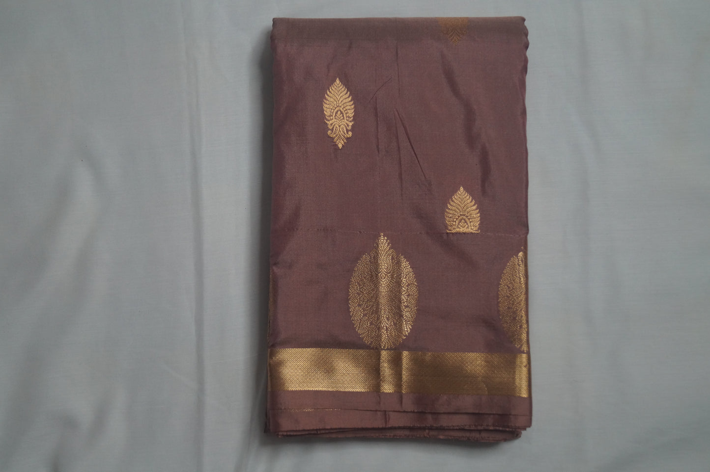 KANCHI SILK SAREE WITH BUTTAS