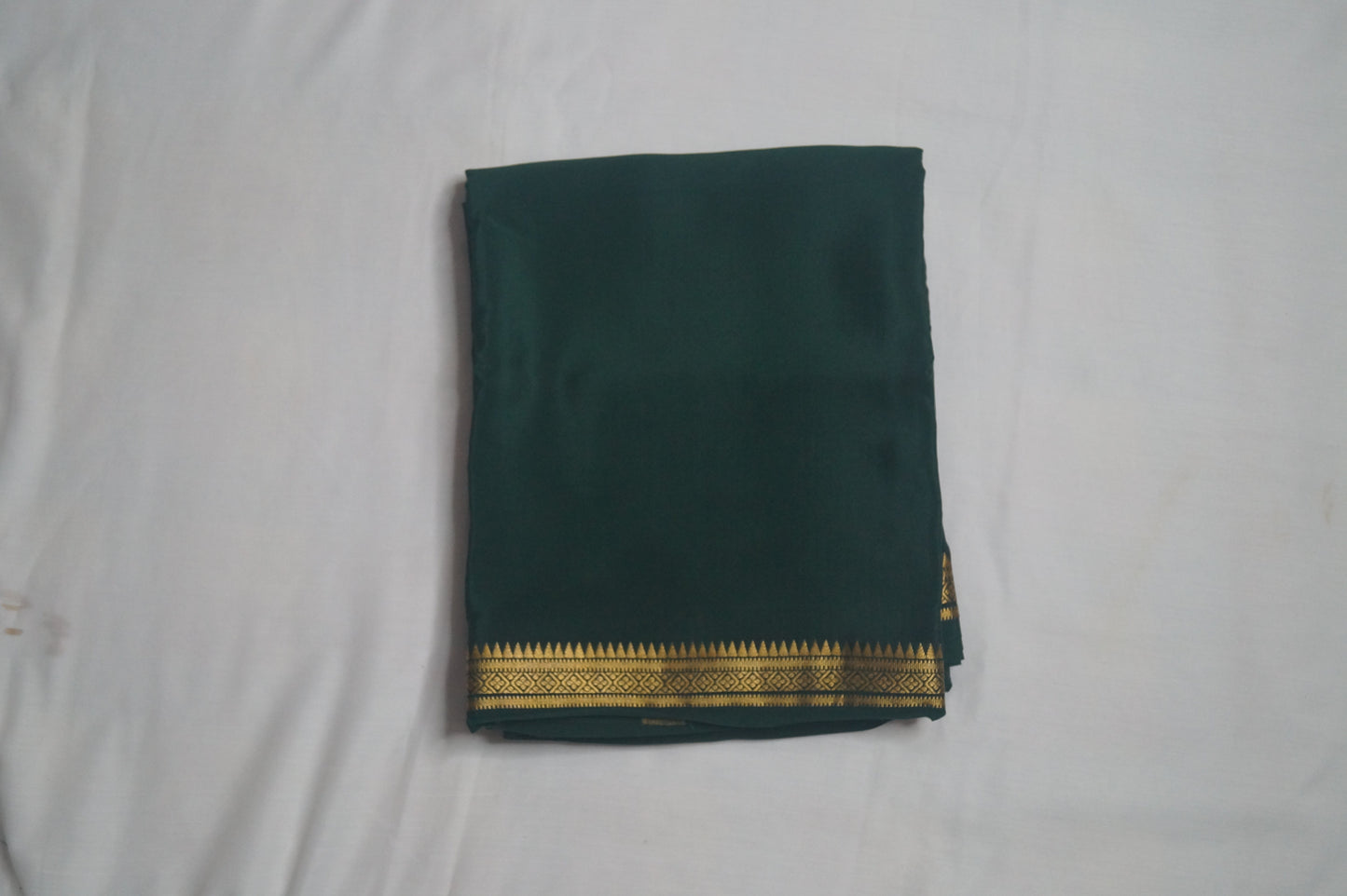 Pure Crepe Silk Saree with Small Temple Border in 80 GSM