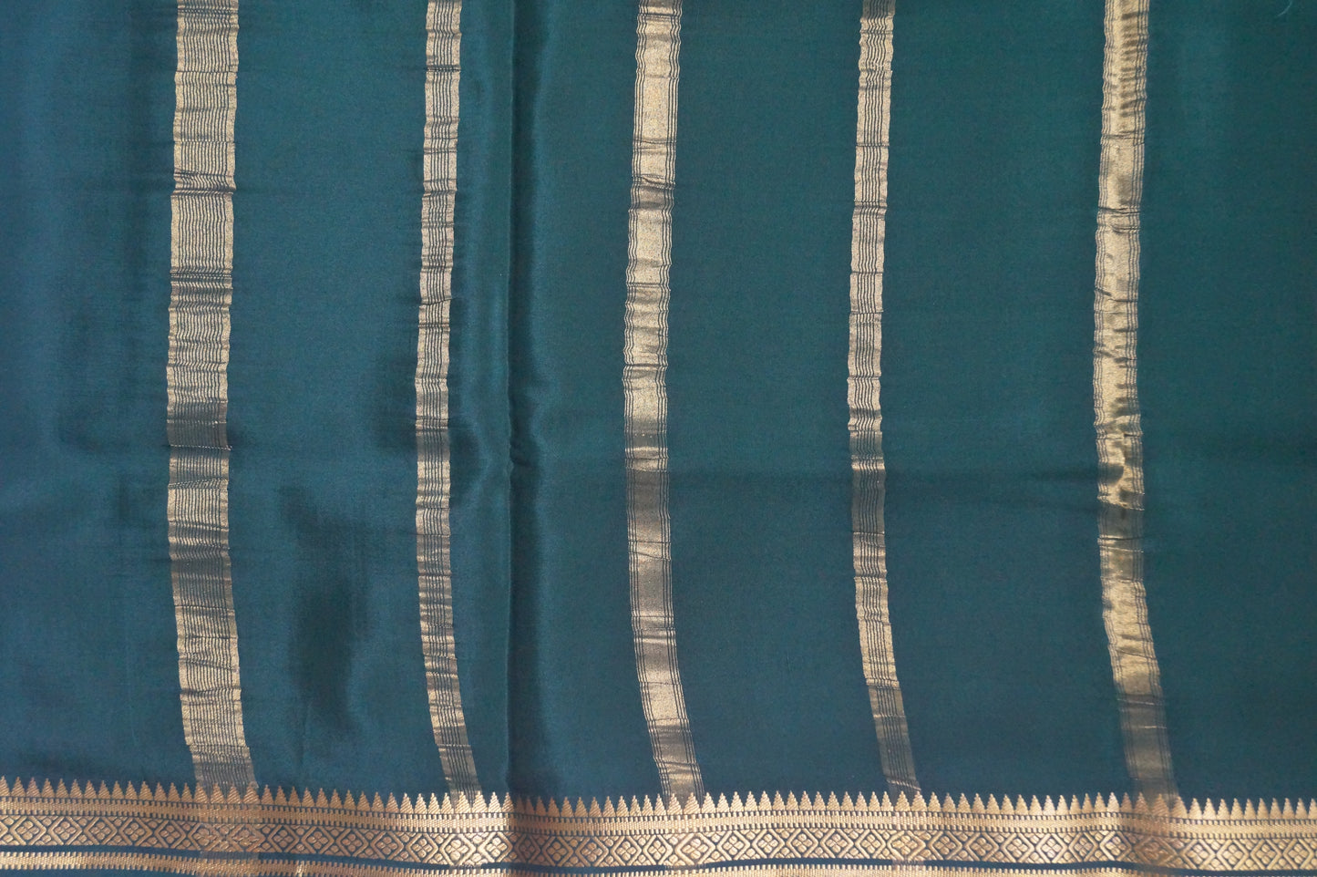 Pure Crepe Silk Saree with Small Temple Border in 80 GSM