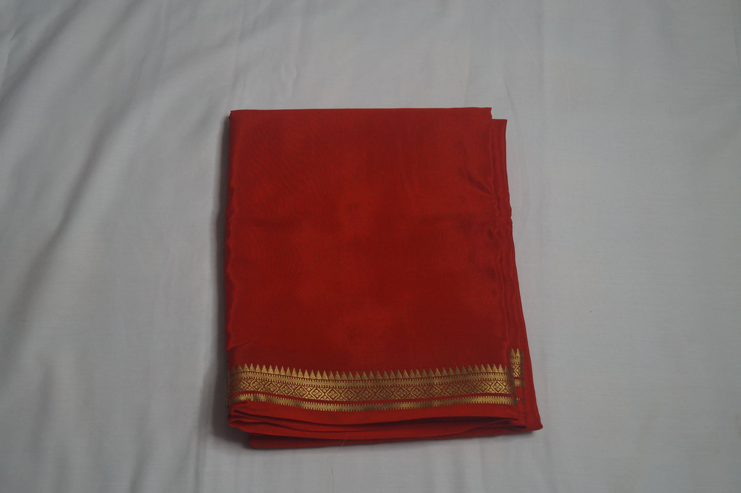 Pure Crepe Silk Saree with Small Temple Border in 80 GSM