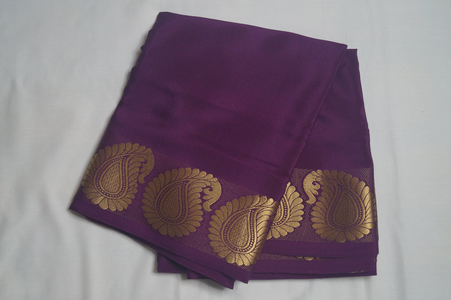 Pure Crepe Silk Saree with Mango Border in 100GSM Silk