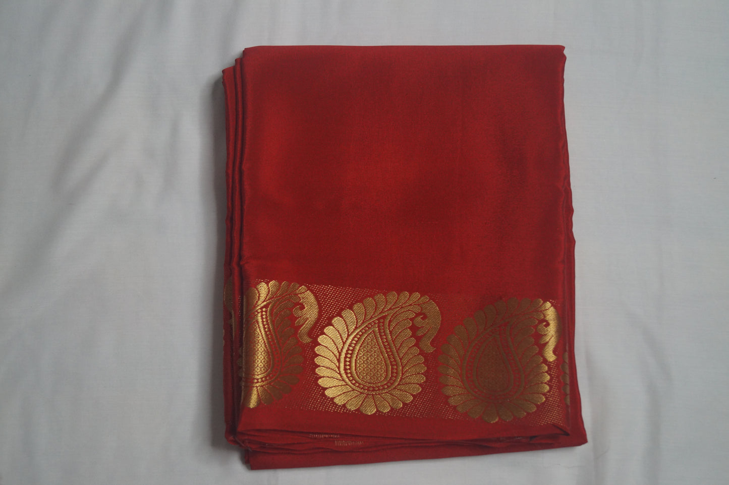 Pure Crepe Silk Saree with Mango Border in 100GSM Silk