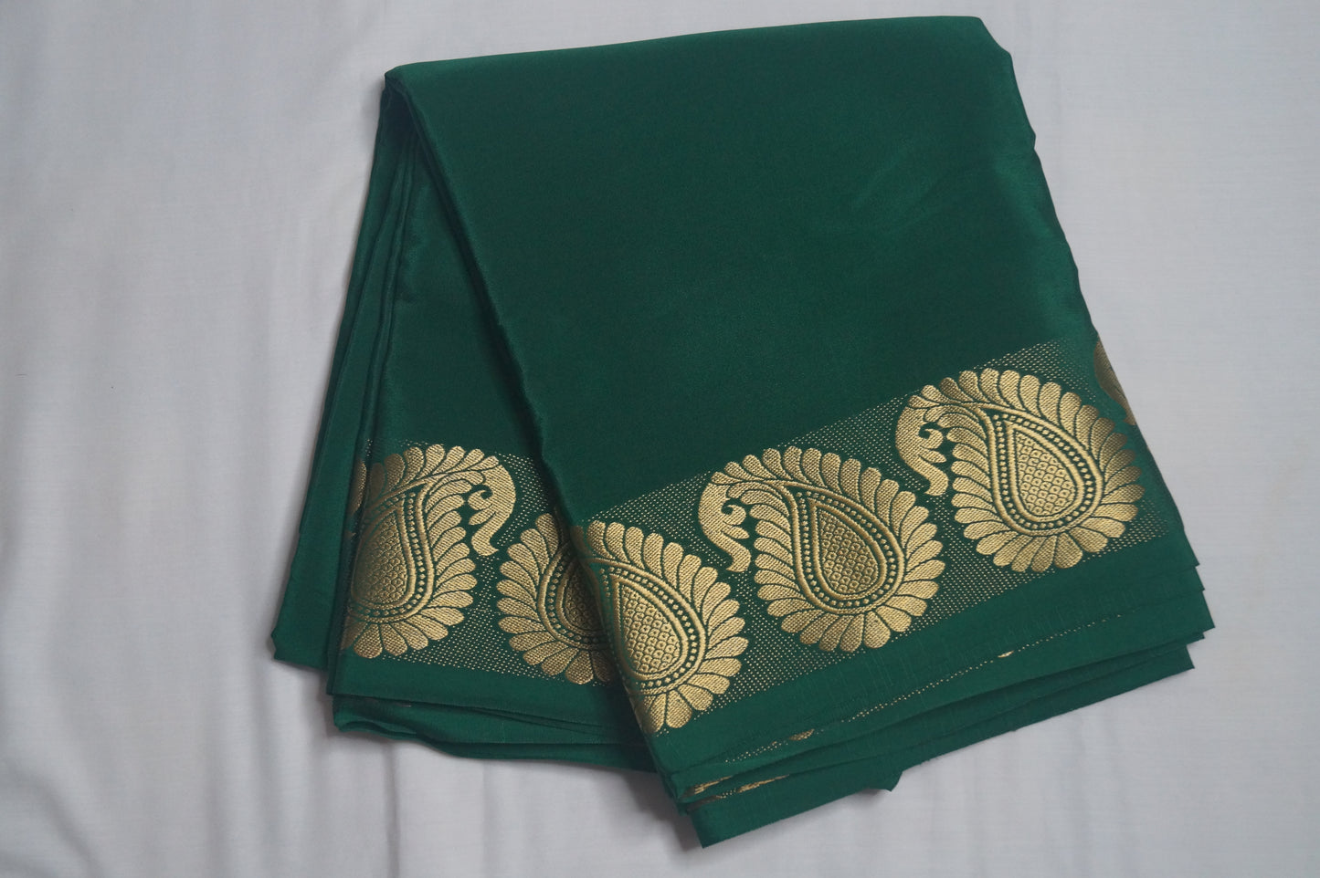 Pure Crepe Silk Saree with Mango Border in 100GSM Silk
